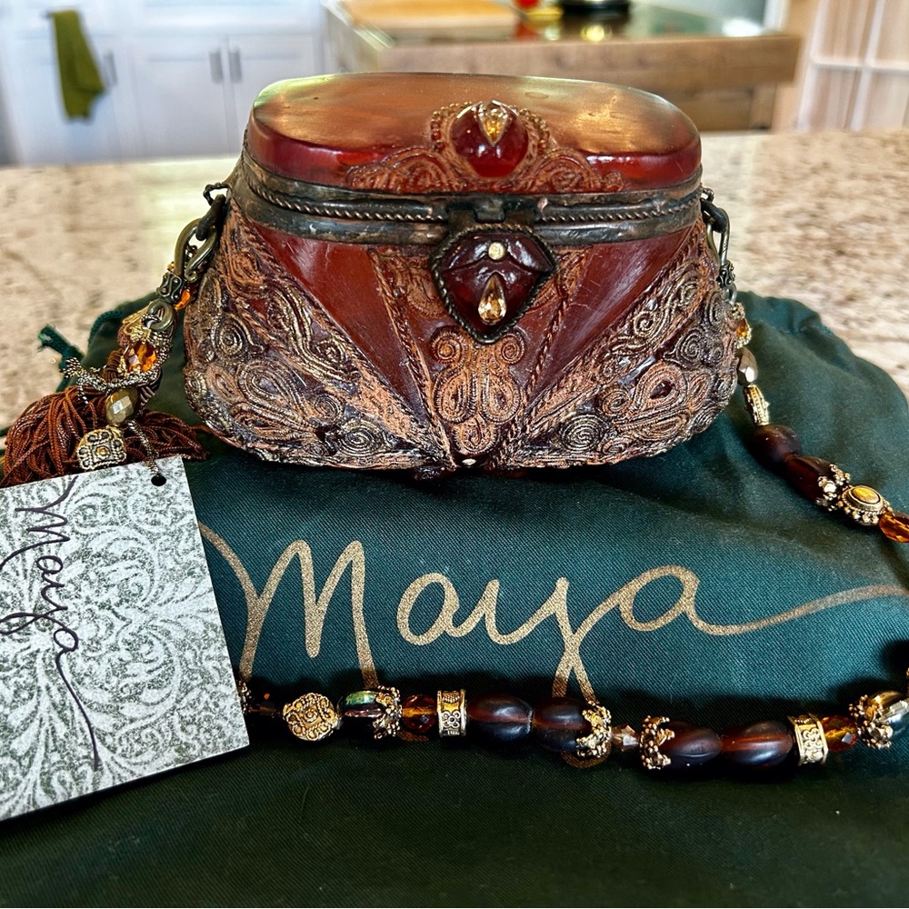 Vintage Maya small resin embellished purse.